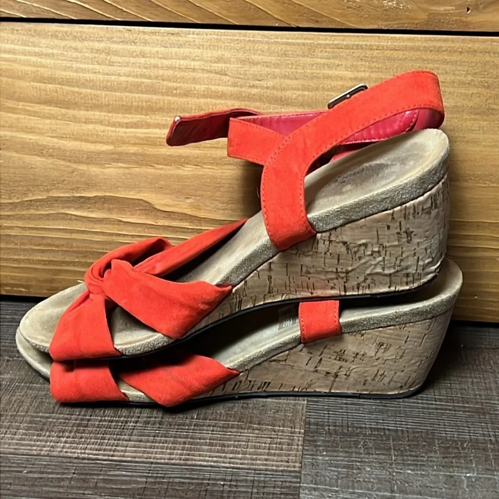 St Johns Bay Women's Red Peep Toe Flex Form Wedge Sandals Pasadena Size 8M Event
